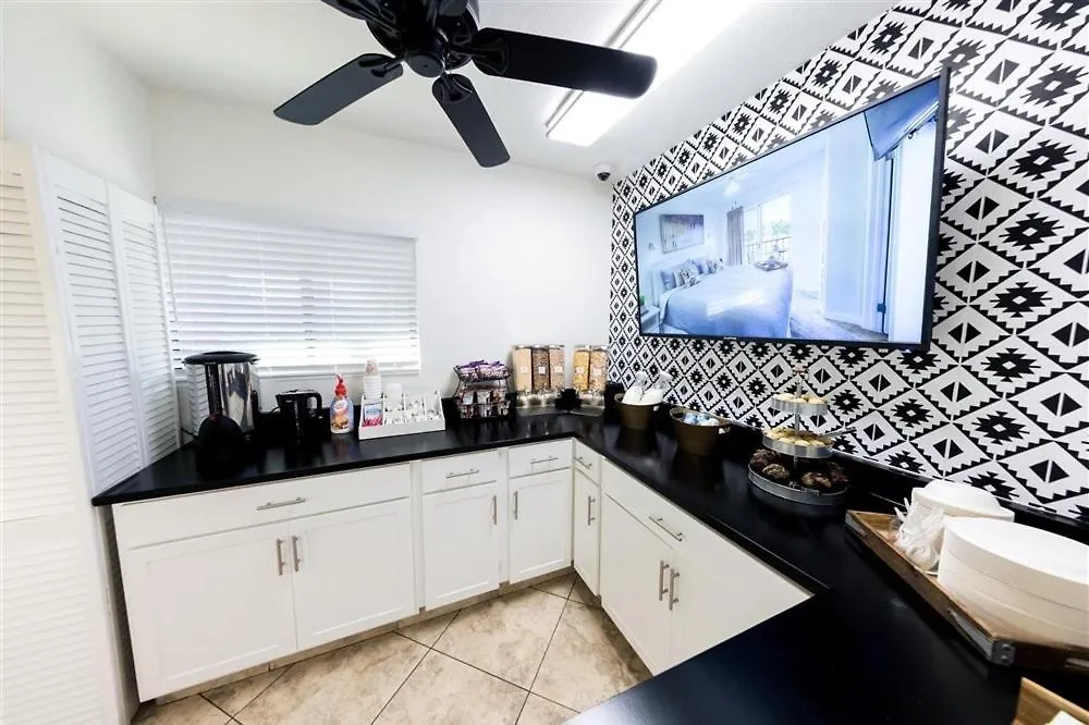 211 Fully Furnished 1Br Suite-Outdoor Pool Scottsdale 0*,